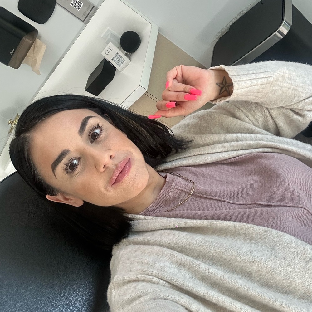 Meet your Posher, Alina